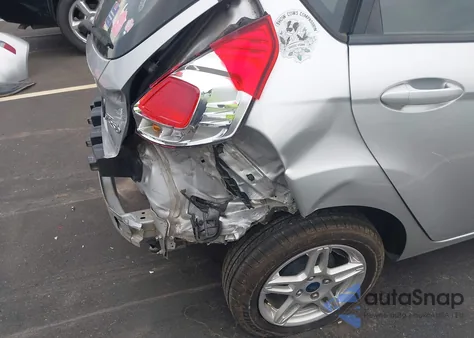 2019 Ford Fiesta Se z USA, uszkodzony, nr VIN 3FADP4EJ8KM142723